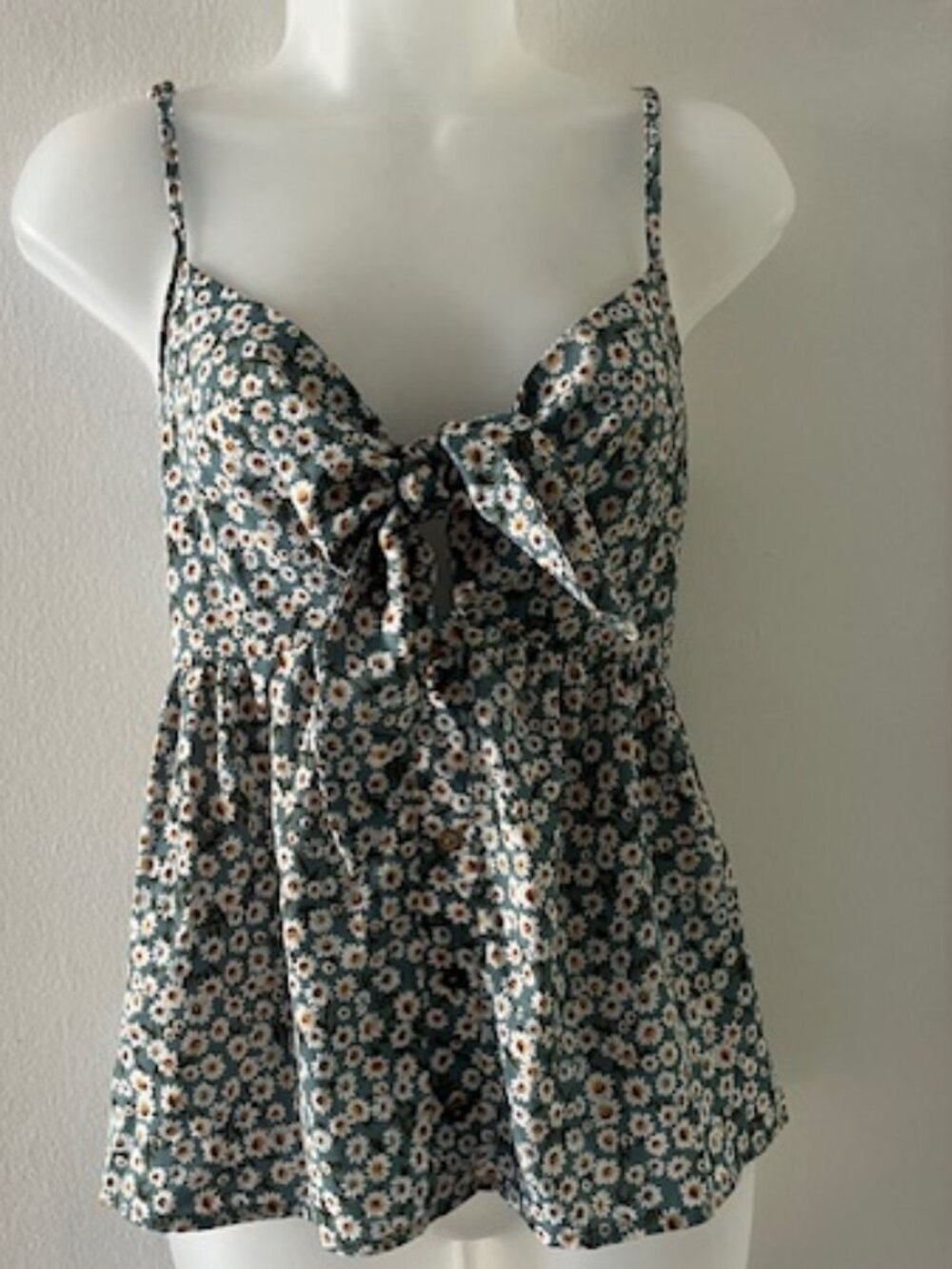 Tie Front Cute Floral Top